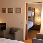 Otel Pollux 4*