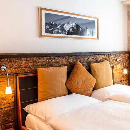 Hotell Pollux 4*