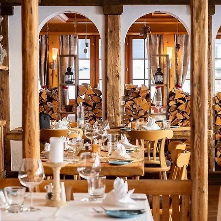 Pollux