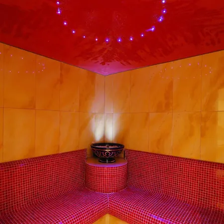 Hotell Pollux 4*