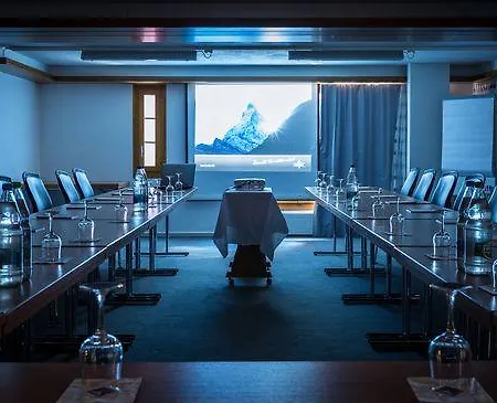 Pollux Hotel 4*